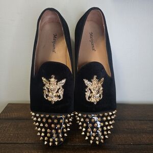 Meijiana Black Velvet Slip On  With Gold Tone Studs Spiked Accents Size 9